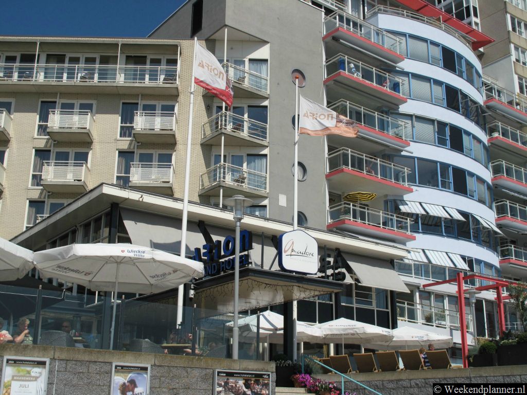 Vanuit veel kamers in het Grand Hotel Arion heb je een mooi uitzicht op zee. Tips: Een weekend in Vlissingen.